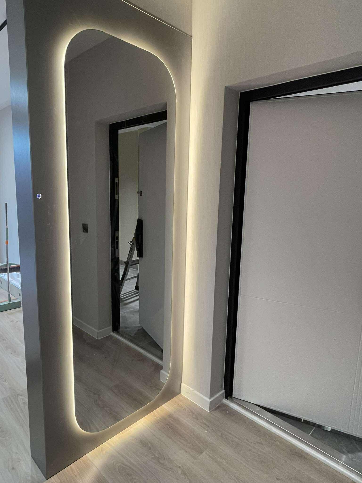 Arch-top mirror with LED backlight