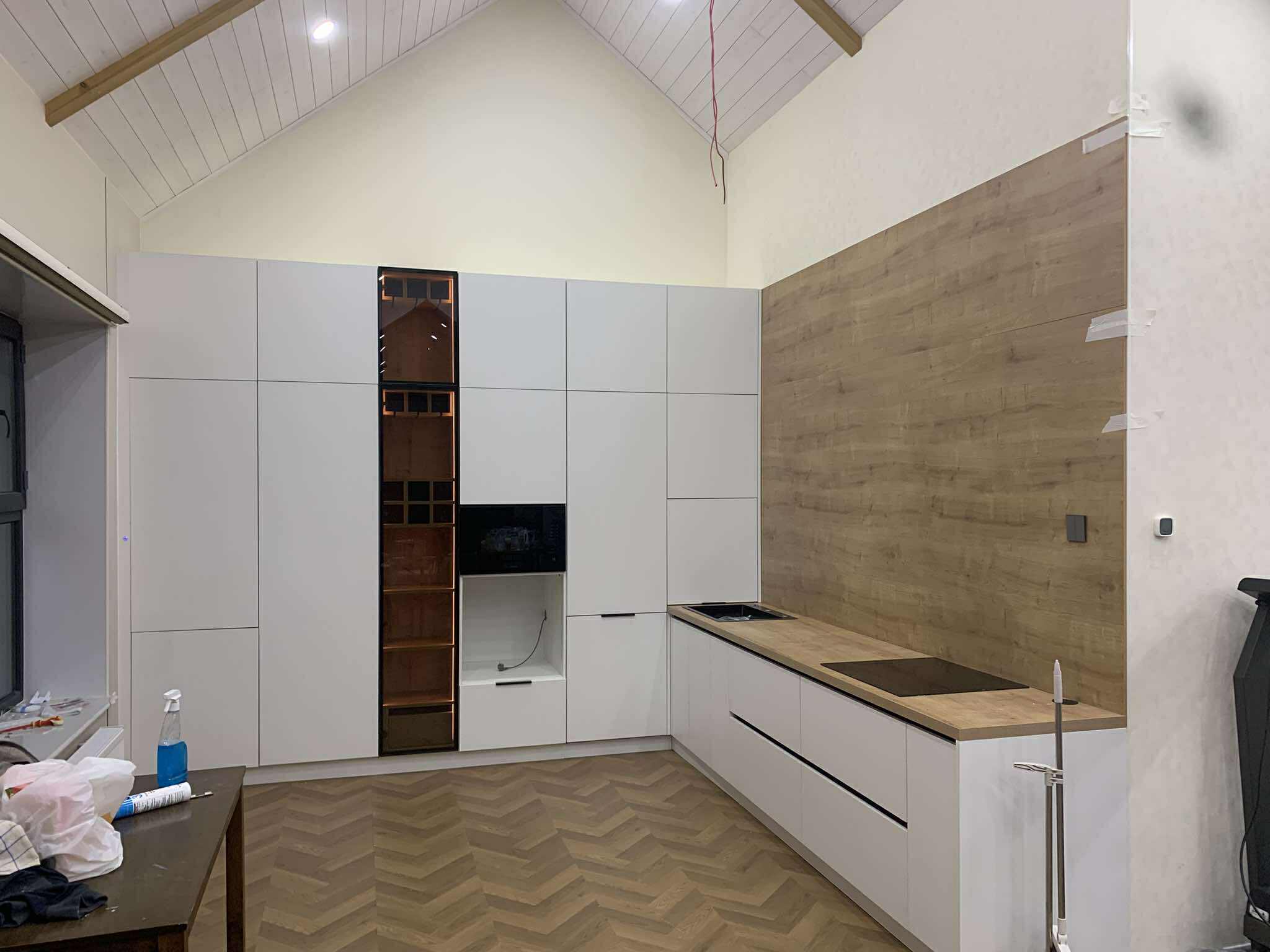 Vaulted ceiling kitchen with parquet floor